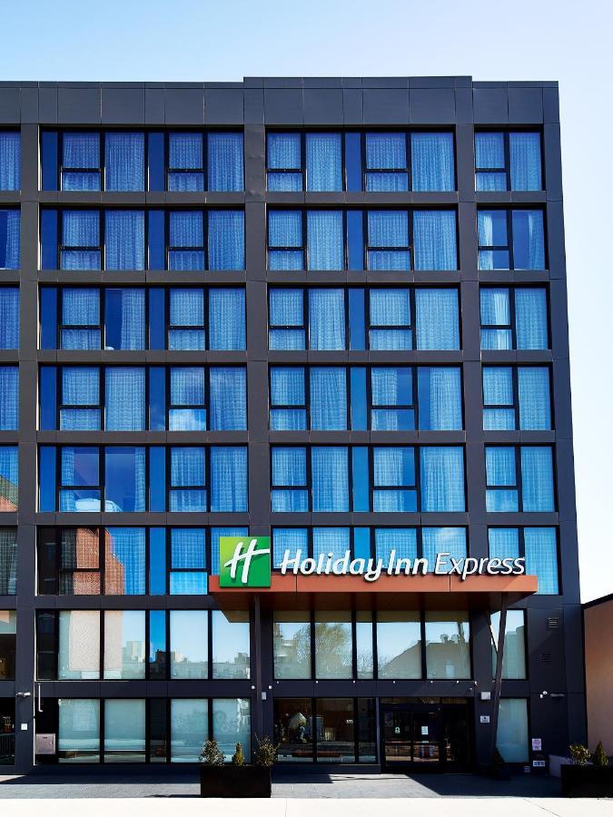 Holiday Inn Express - Nyc Brooklyn - Sunset Park By Ihg New York Bagian luar foto