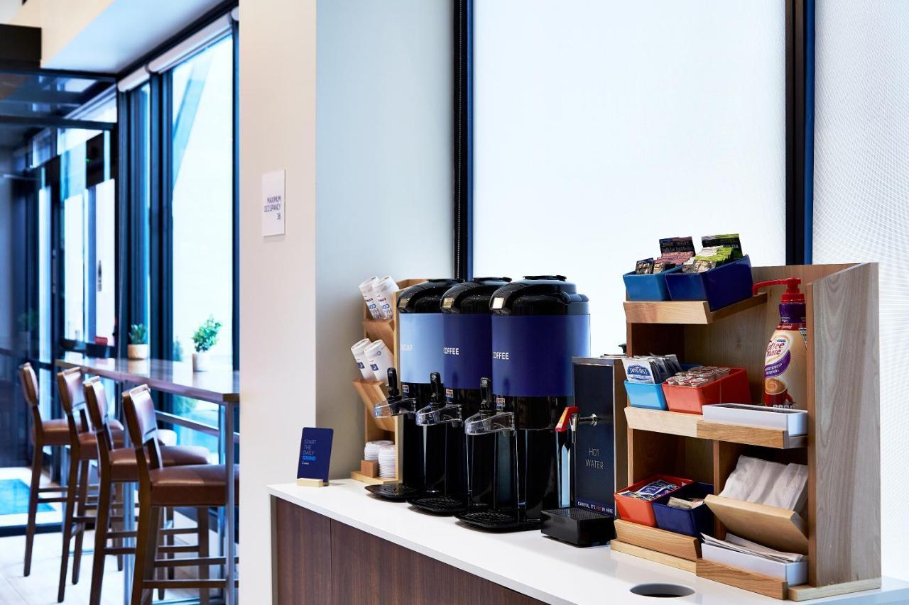Holiday Inn Express - Nyc Brooklyn - Sunset Park By Ihg New York Bagian luar foto